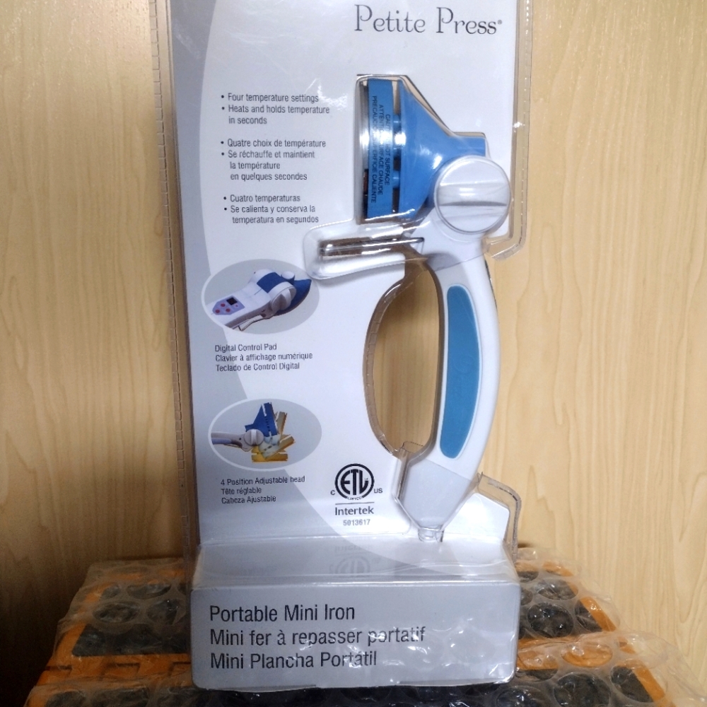 Dritz Petite Press Mini Portable Iron